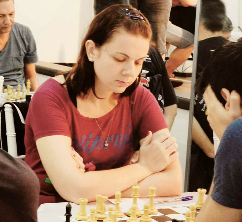 Karina Kanzler Ferreira é campeã feminina do Aberto de Xadrez em São Paulo